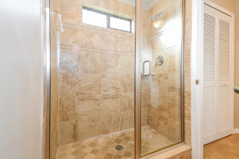 1,915/Mo, 1380 Mayberry Ln Jacksonville, FL 32221 Bathroom View