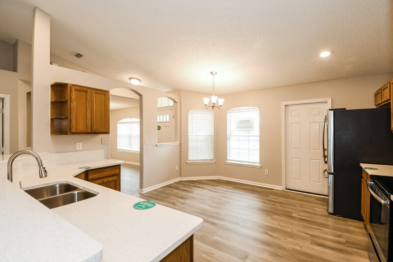 1,825/Mo, 1481 Summit Oaks Dr W. Jacksonville, FL 32221 Dining Room View