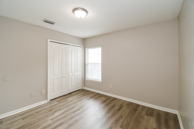 1,825/Mo, 1481 Summit Oaks Dr W. Jacksonville, FL 32221 Bedroom View