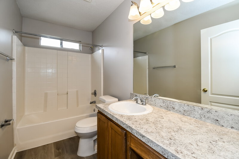1,825/Mo, 1481 Summit Oaks Dr W. Jacksonville, FL 32221 Bathroom View