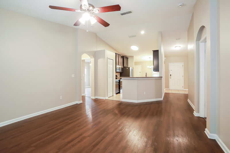 1,745/Mo, 1972 Cherokee Cove Trl Jacksonville, FL 32221 Living Room View 2