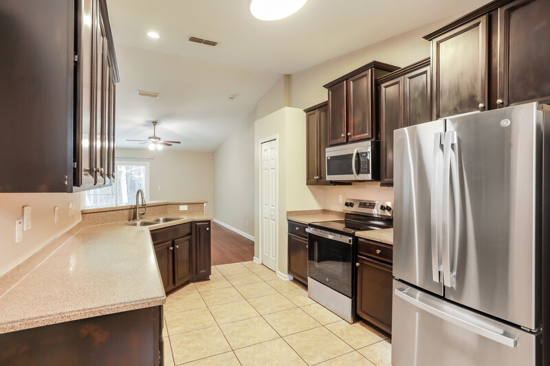 1,745/Mo, 1972 Cherokee Cove Trl Jacksonville, FL 32221 Kitchen View