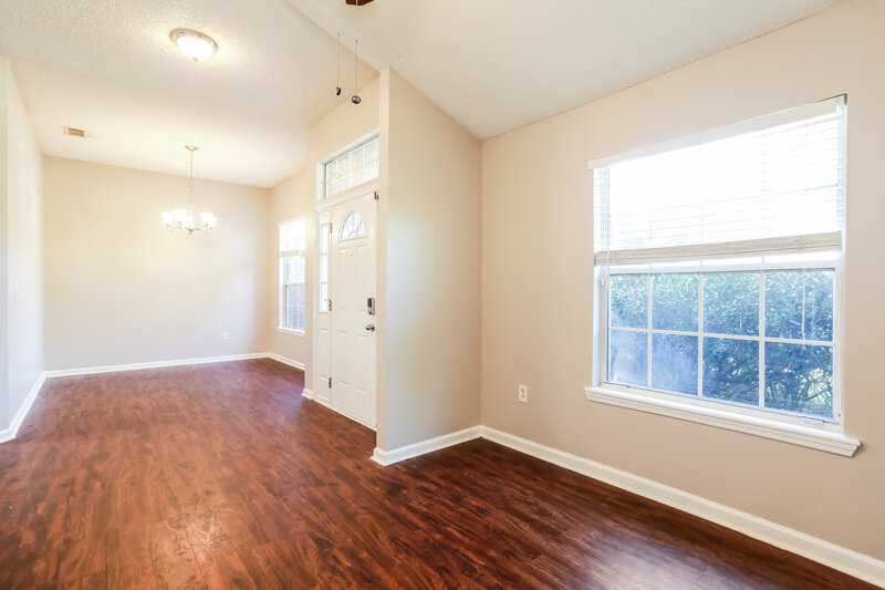 1,895/Mo, 7910 Westport Bay Ct Jacksonville, FL 32244 Sitting Room View