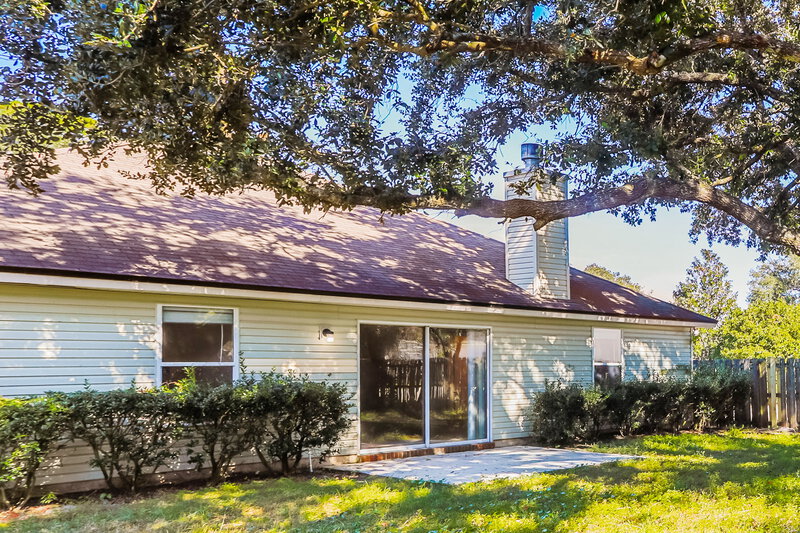 1,895/Mo, 7910 Westport Bay Ct Jacksonville, FL 32244 Rear View