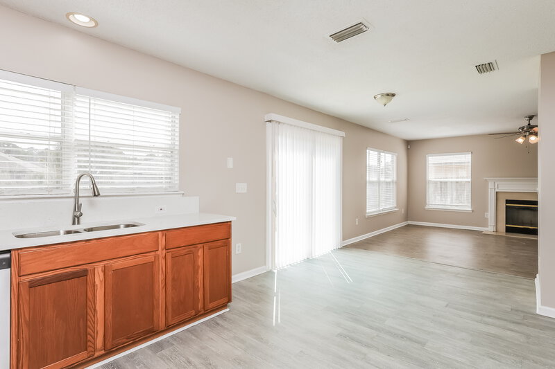 2,400/Mo, 14139 Crestwick Dr W Jacksonville, FL 32218 Breakfast Nook View