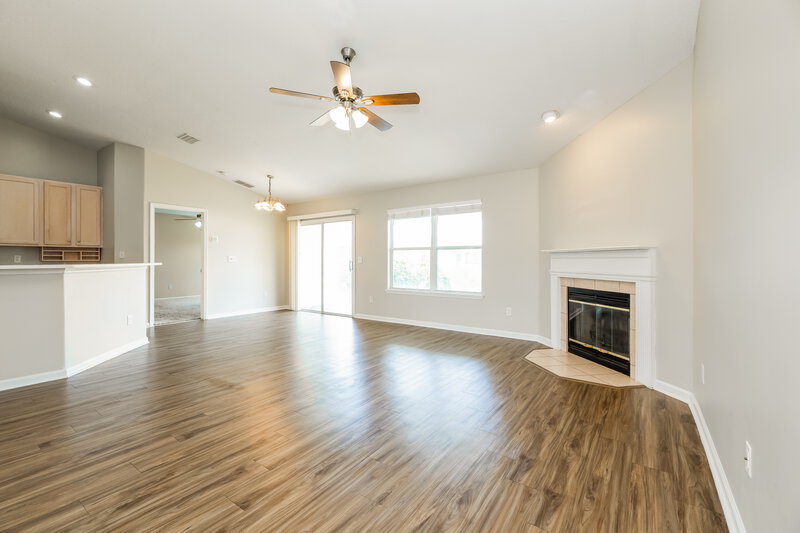 2,075/Mo, 3021 Captiva Bluff Cir Jacksonville, FL 32226 Living Room View 2