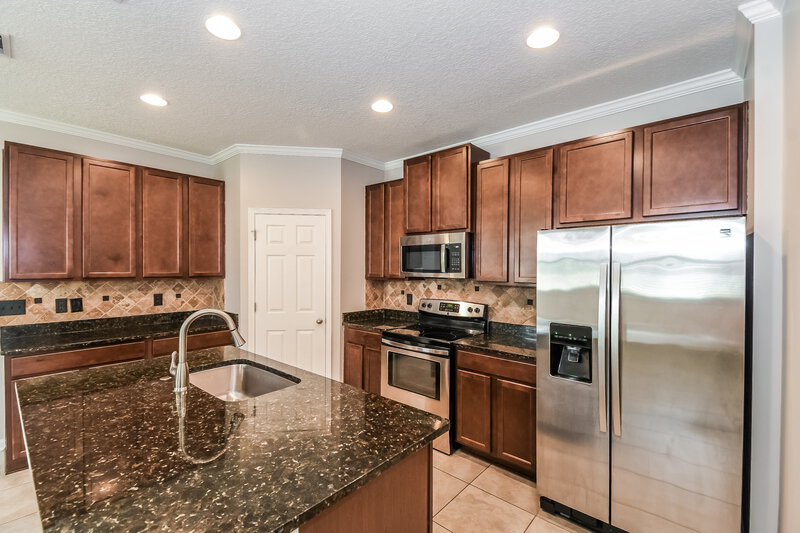1,860/Mo, 11769 Lake Bend Circle Jacksonville, FL 32218 Kitchen View 2