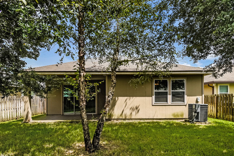 1,860/Mo, 11769 Lake Bend Circle Jacksonville, FL 32218 Rear View 2