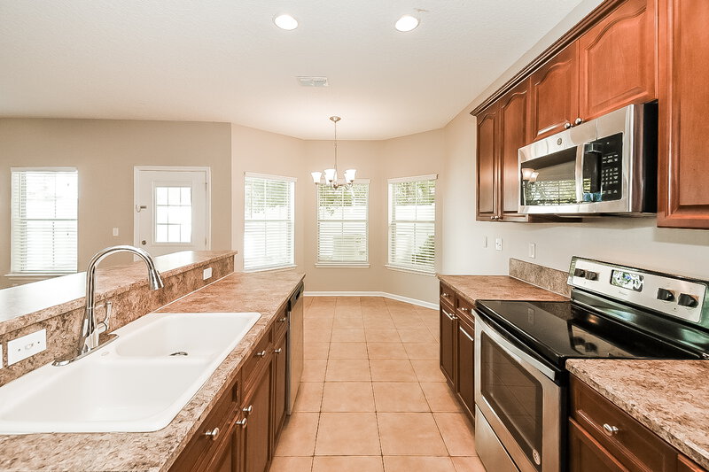 2,315/Mo, 6299 Devonhurst Dr Jacksonville, FL 32258 Kitchen View