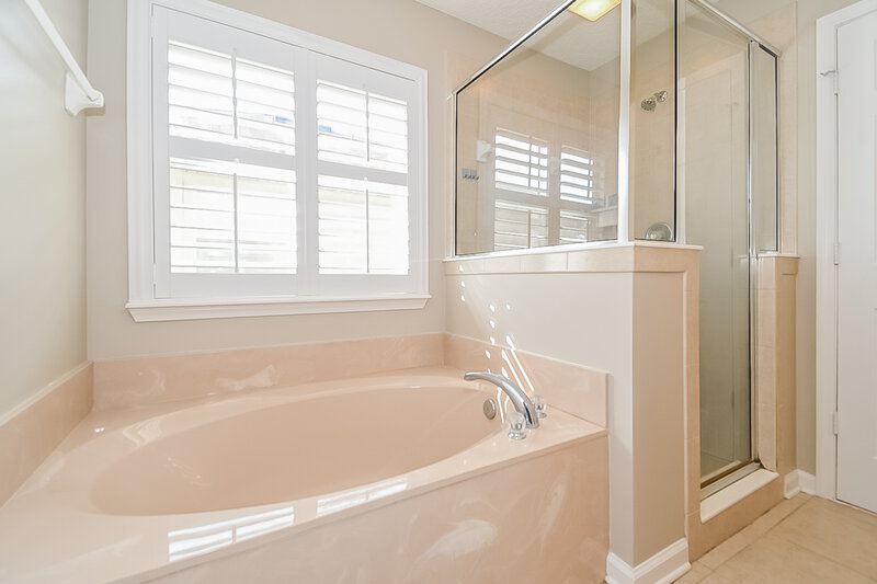 2,315/Mo, 6299 Devonhurst Dr Jacksonville, FL 32258 Main Bathroom View