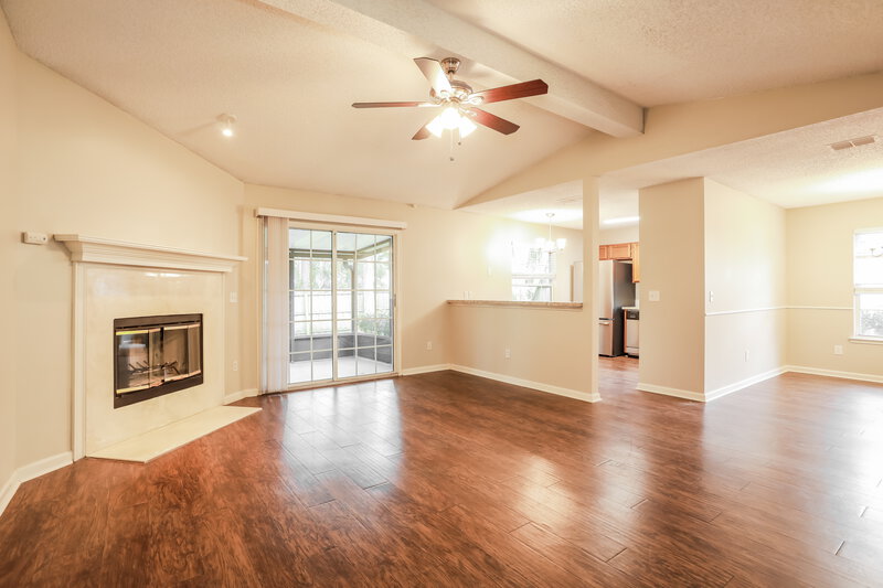 2,095/Mo, 4536 Arch Creek Dr S Jacksonville, FL 32257 Living Room View 3