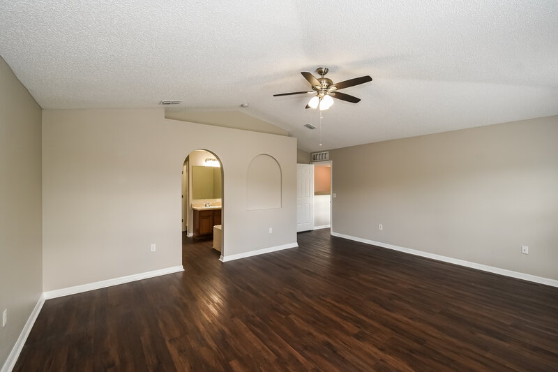 2,190/Mo, 3017 Sunset Ridge Dr Middleburg, FL 32068 Main Bedroom View