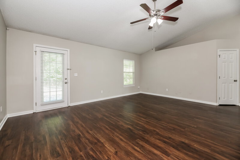 1,875/Mo, 2985 Waters View Cir Orange Park, FL 32073 Living Room View