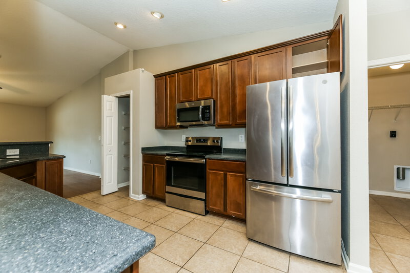 1,845/Mo, 16247 Magnolia Grove Way Jacksonville, FL 32218 Kitchen View