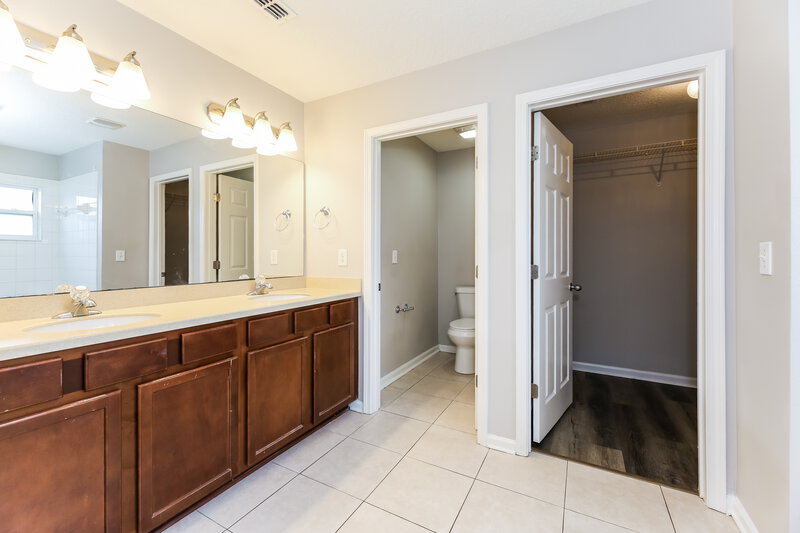 1,845/Mo, 16247 Magnolia Grove Way Jacksonville, FL 32218 Main Bathroom View