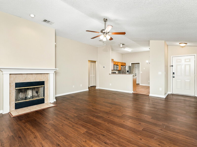 1,895/Mo, 1880 Pineta Cove Drive Middleburg, FL 32068 Family Room View 2