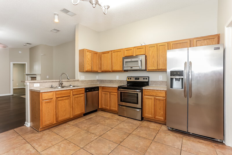 1,930/Mo, 1880 Pineta Cove Drive Middleburg, FL 32068 Kitchen View