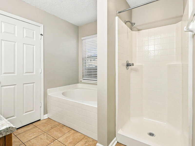 1,895/Mo, 1880 Pineta Cove Drive Middleburg, FL 32068 Primary Bathroom View 2
