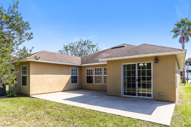 1,745/Mo, 3877 Marsh Bluff Dr Jacksonville, FL 32226 Rear View