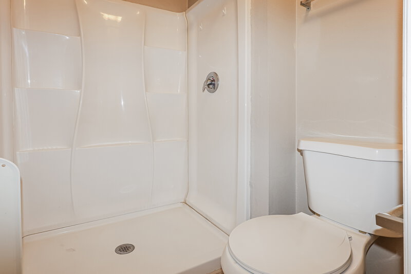 1,945/Mo, 3192 Carlotta Road Middleburg, FL 32068 Bathroom View