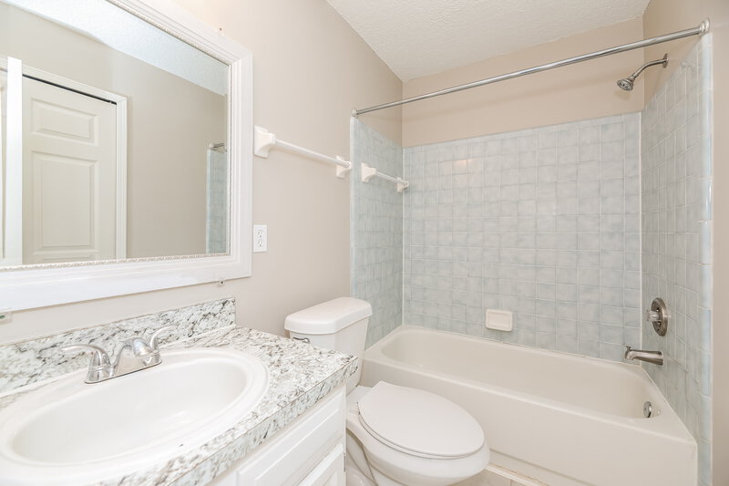 1,710/Mo, 1348 High Plains Dr S Jacksonville, FL 32218 Bathroom View