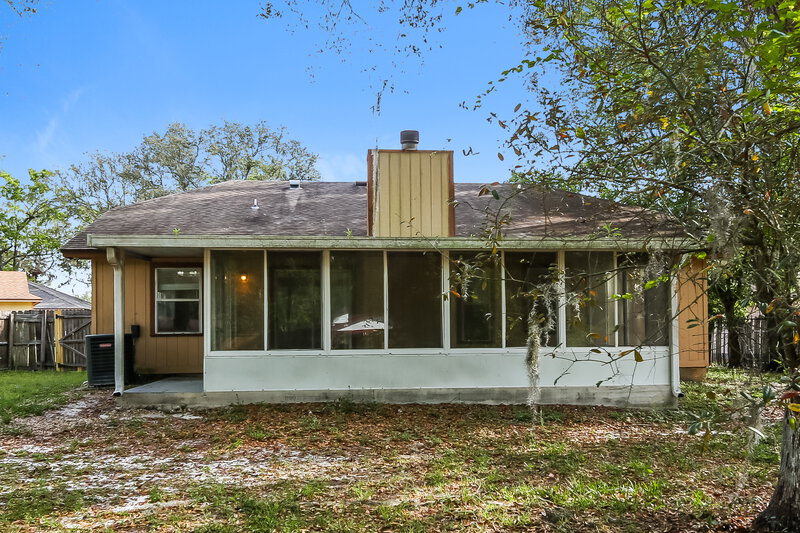 1,710/Mo, 1348 High Plains Dr S Jacksonville, FL 32218 Rear View