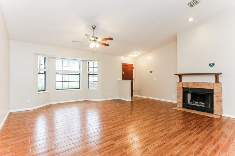 1,560/Mo, 4220 Penney Kamp Rd Jacksonville, FL 32218 Living Room View