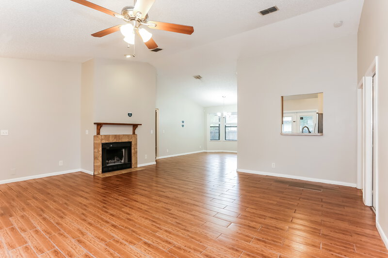 1,560/Mo, 4220 Penney Kamp Rd Jacksonville, FL 32218 Living Room View 2
