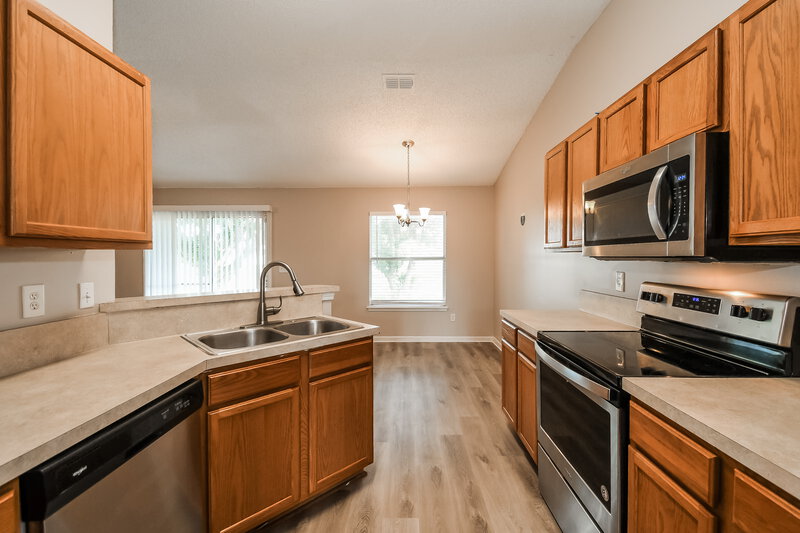 1,820/Mo, 2976 Jubilee Ln Green Cove Springs, FL 32043 Kitchen View