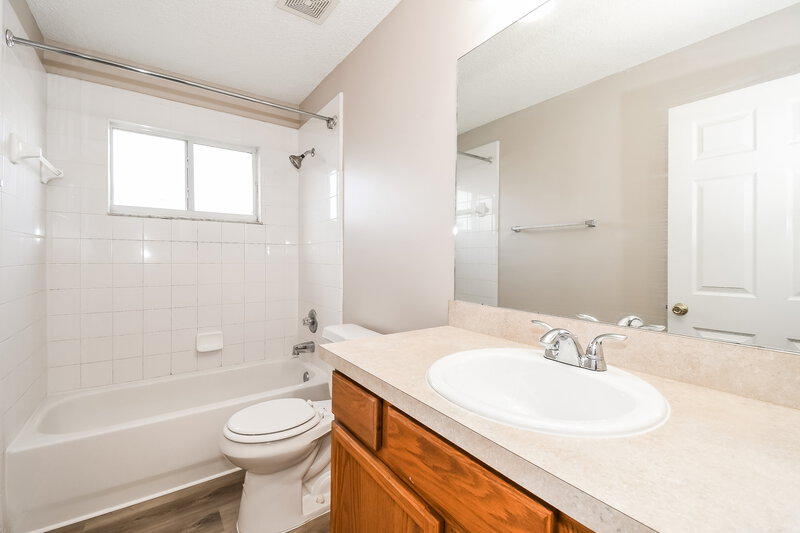 1,820/Mo, 2976 Jubilee Ln Green Cove Springs, FL 32043 Bathroom View