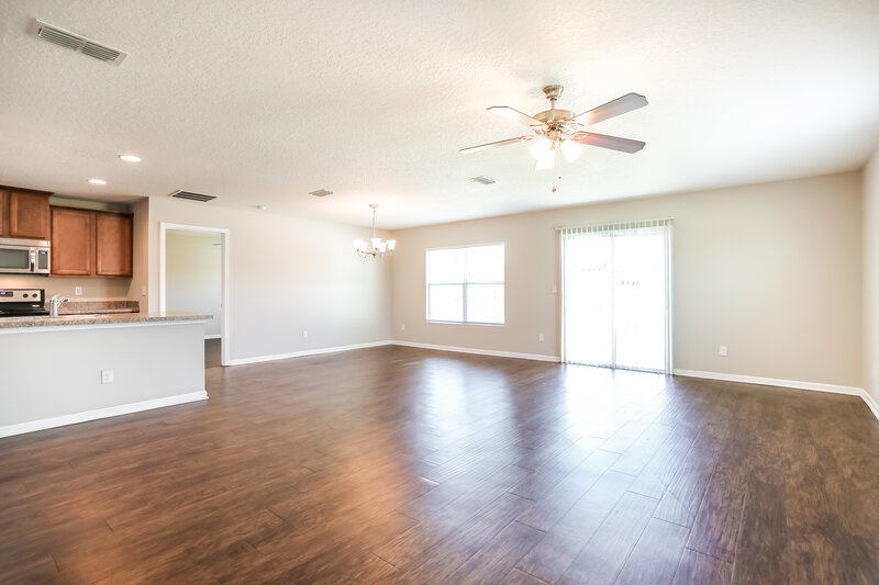 2,215/Mo, 3800 Falcon Crest Dr Green Cove Springs, FL 32043 Living Room View