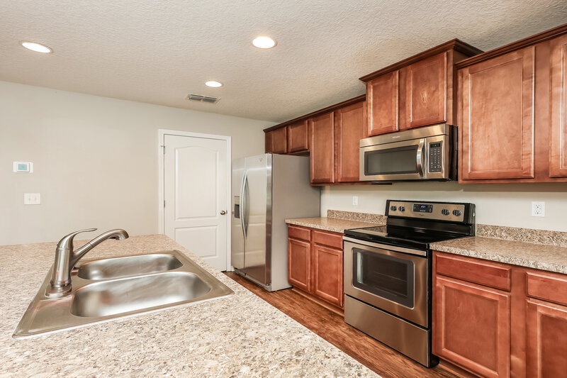1,960/Mo, 3800 Falcon Crest Dr Green Cove Springs, FL 32043 Kitchen View