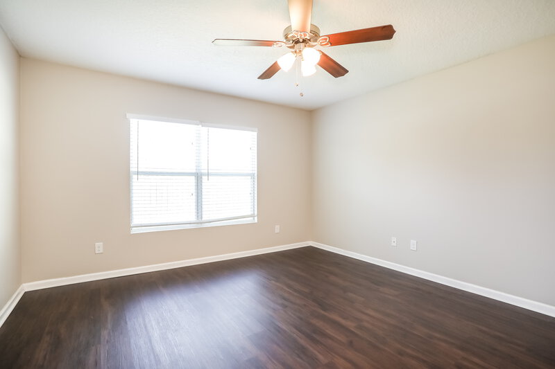 2,215/Mo, 3800 Falcon Crest Dr Green Cove Springs, FL 32043 Main Bedroom View 2