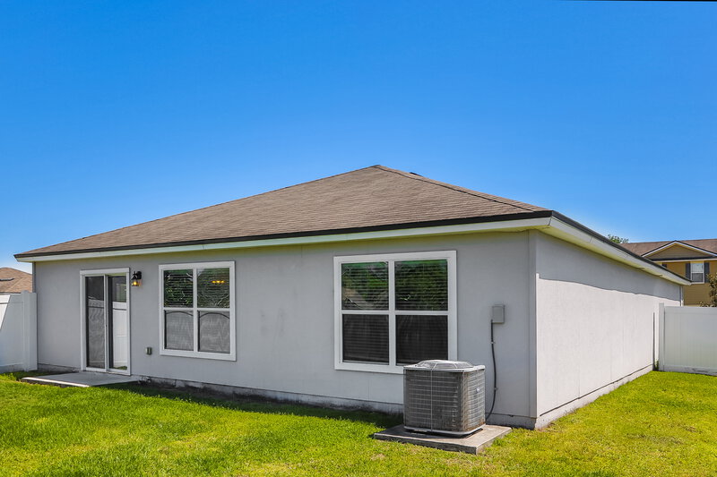 2,215/Mo, 3800 Falcon Crest Dr Green Cove Springs, FL 32043 Rear View