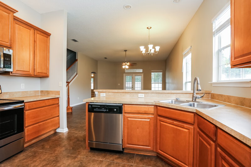 2,900/Mo, 741 Indigo Run Dr Jacksonville, FL 32218 Kitchen View