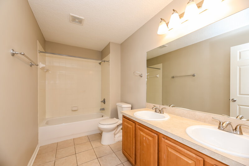 2,165/Mo, 741 Indigo Run Dr Jacksonville, FL 32218 Bathroom View