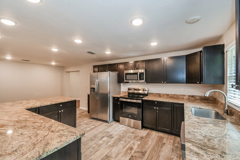 2,235/Mo, 8109 Grampell Dr Jacksonville, FL 32221 Kitchen View