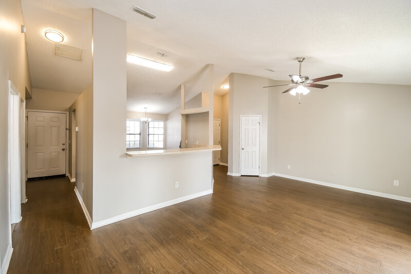 1,720/Mo, 2018 Cardiff Ln Middleburg, FL 32068 Living Room View 2