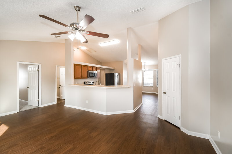 1,720/Mo, 2018 Cardiff Ln Middleburg, FL 32068 Living Room View 3