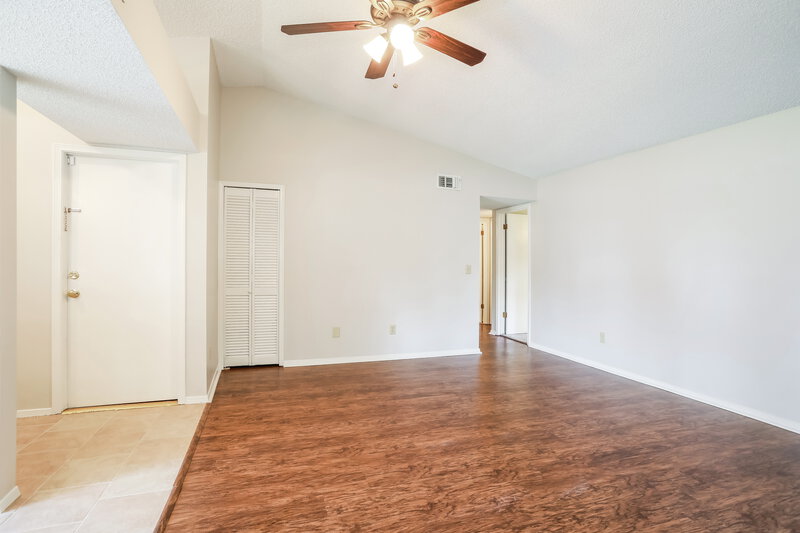 1,880/Mo, 3759 Lumberjack Way Jacksonville, FL 32223 Living Room View