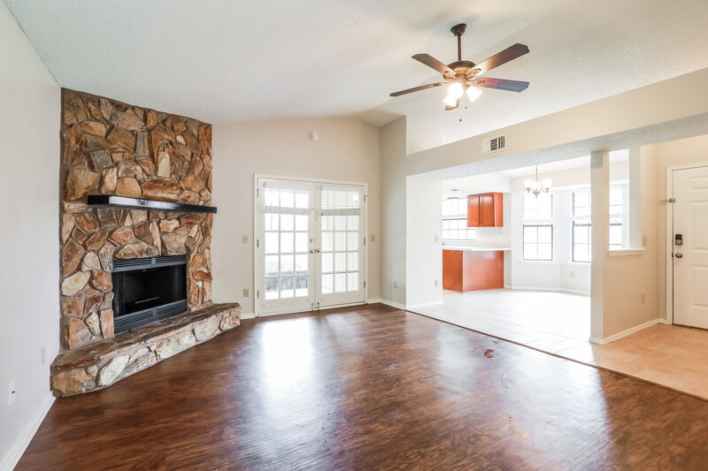 1,880/Mo, 3759 Lumberjack Way Jacksonville, FL 32223 Living Room View 2