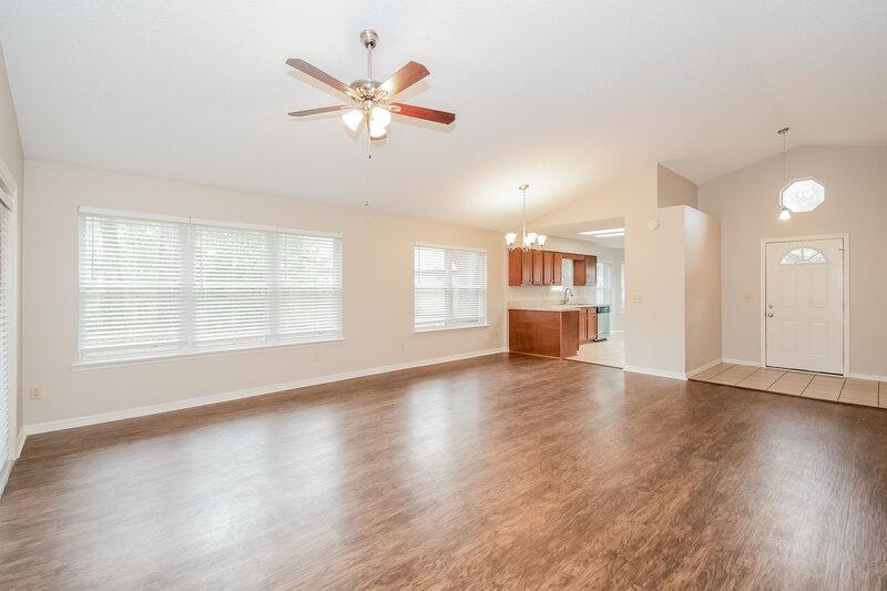 2,520/Mo, 9122 Smoketree Dr Jacksonville, FL 32244 Living Room View