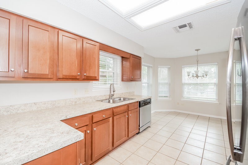 2,520/Mo, 9122 Smoketree Dr Jacksonville, FL 32244 Kitchen View
