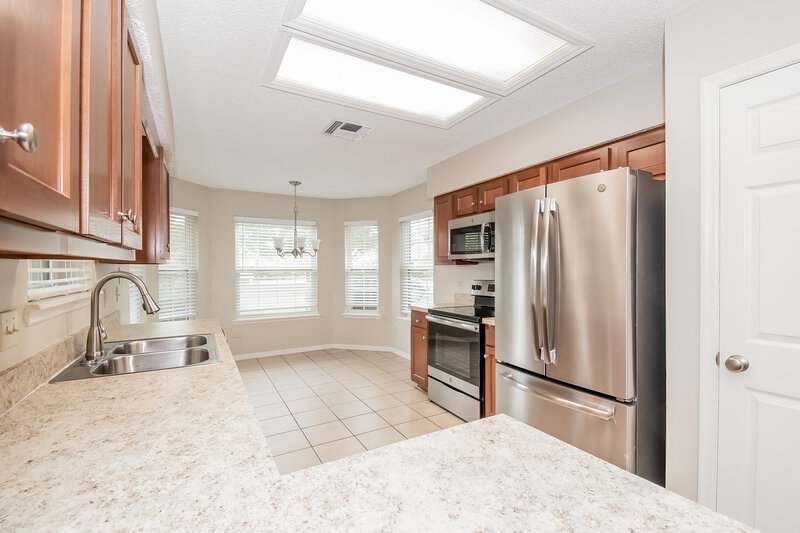 2,520/Mo, 9122 Smoketree Dr Jacksonville, FL 32244 Kitchen View 2