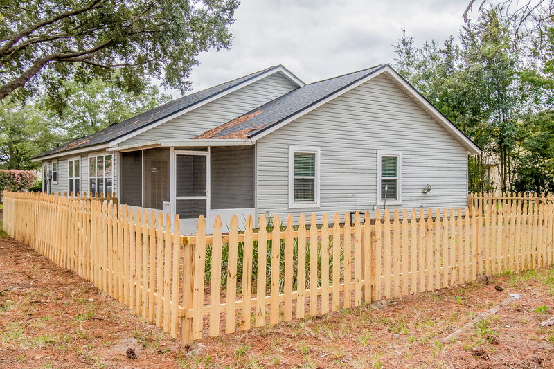 2,520/Mo, 9122 Smoketree Dr Jacksonville, FL 32244 Rear View