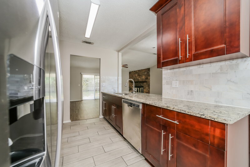 1,865/Mo, 593 Benjamin Harrison St Orange Park, FL 32073 Kitchen View 2