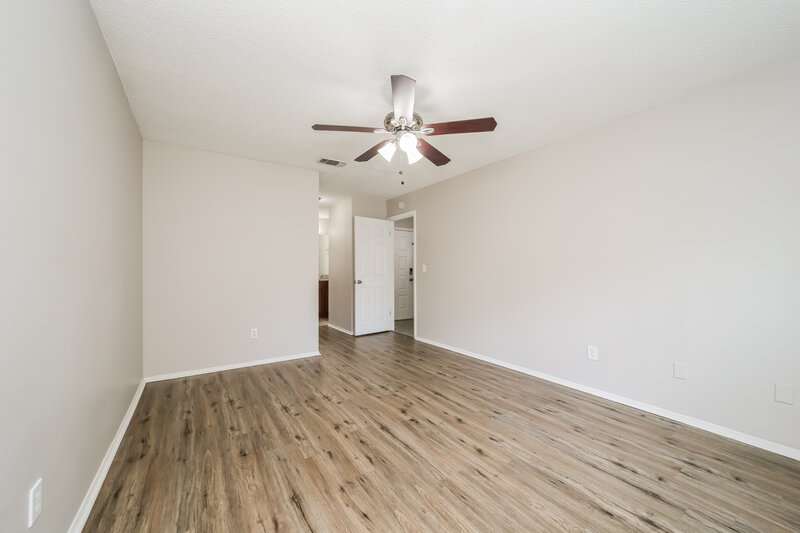 1,865/Mo, 593 Benjamin Harrison St Orange Park, FL 32073 Main Bedroom View 2