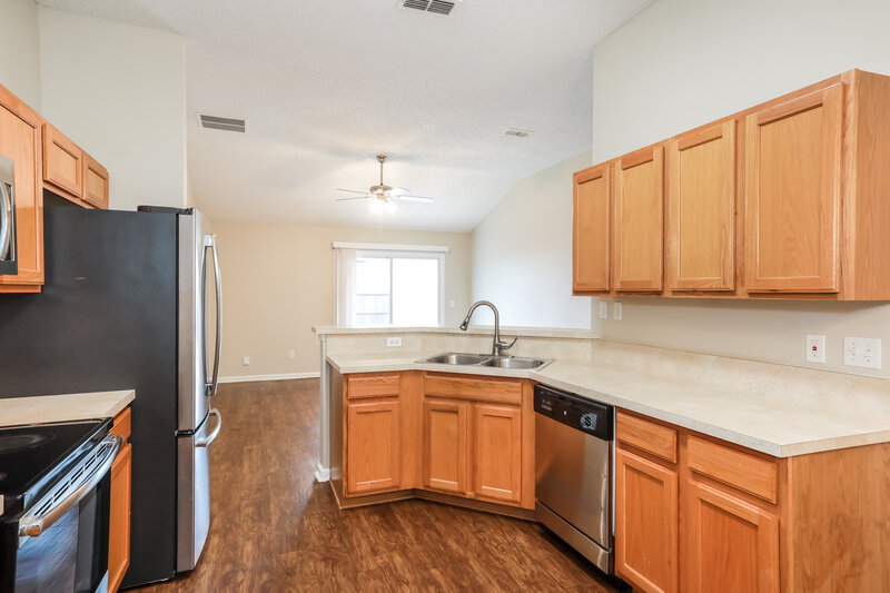 1,830/Mo, 1436 Seawolf Trl N Jacksonville, FL 32221 Kitchen View