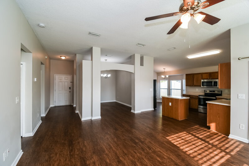 1,700/Mo, 1236 Loquat Ct Green Cove Springs, FL 32043 Living Room View 2