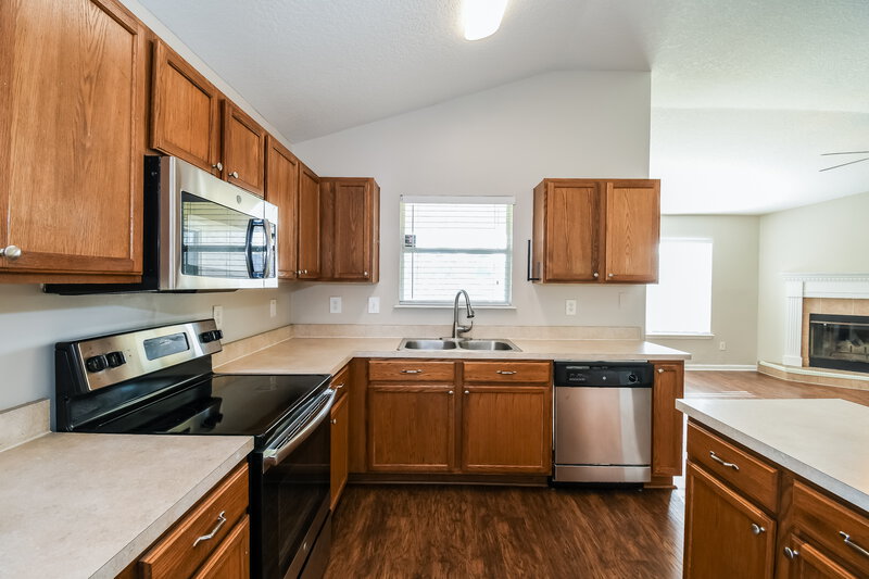 1,700/Mo, 1236 Loquat Ct Green Cove Springs, FL 32043 Kitchen View